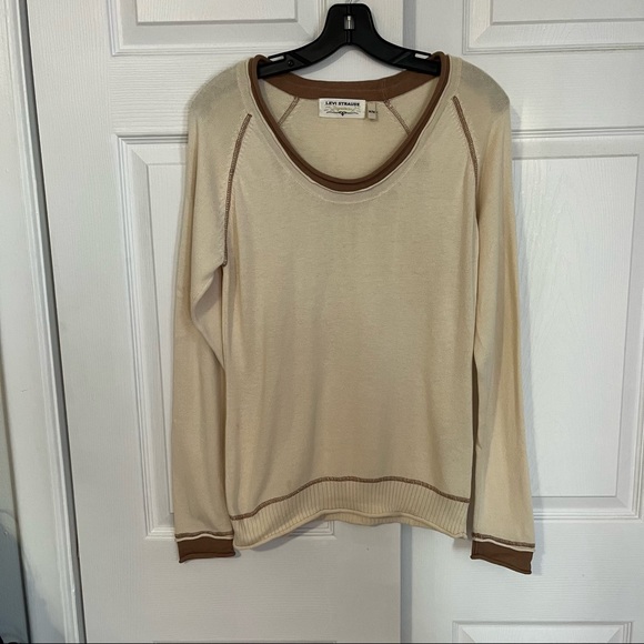 LEVI STRAUSS SIGNATURE BASIC CREWNECK SWEATER IN CREAM/ CHOCOLATE BROWN - Picture 2 of 7